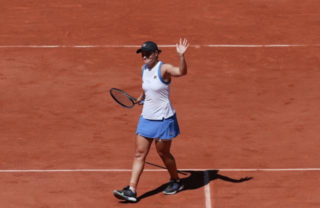 半岛体育APP-法网第二周不见女单世界前四 斯瓦泰克势不可挡